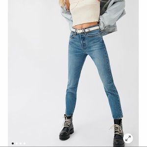Levi’s wedgie jeans in these dreams - size 26